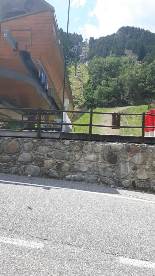 Comfortable Studio With Mountain View In Arinsal 40 M² + Ski Storage Kültér fotó